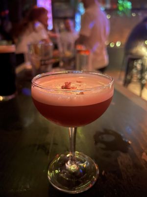 Rose's R&R Bar by null