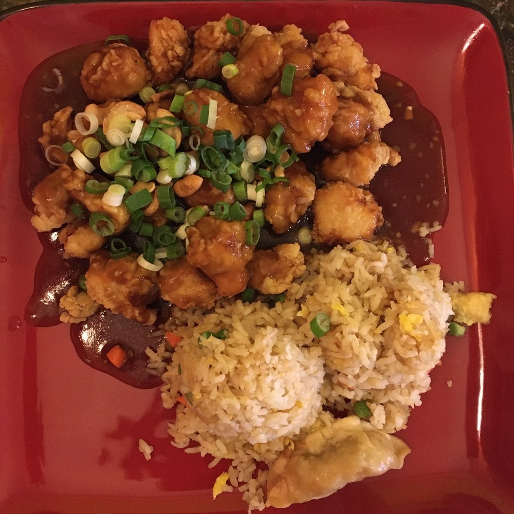 Oseyo - Cashew chicken fried rice pork dumpling - Asian Fusion Near Me - Bolivar, Missouri Oseyo - Cashew chicken fried rice pork dumpling - Asian Fusion Near Me - Bolivar, Missouri