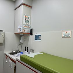Pediatric Associates - Photo inside the exam room