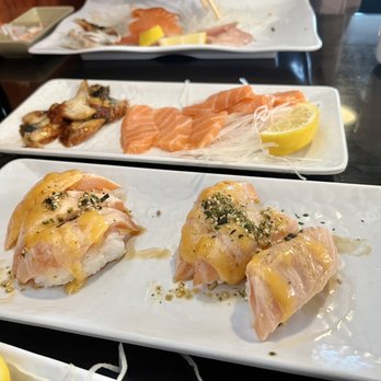 Fuji Sushi Buffet - Aburi salmon and unagi and sake sashimi - Sushi Bars Near Me - Vacaville, California Fuji Sushi Buffet - Aburi salmon and unagi and sake sashimi - Sushi Bars Near Me - Vacaville, California