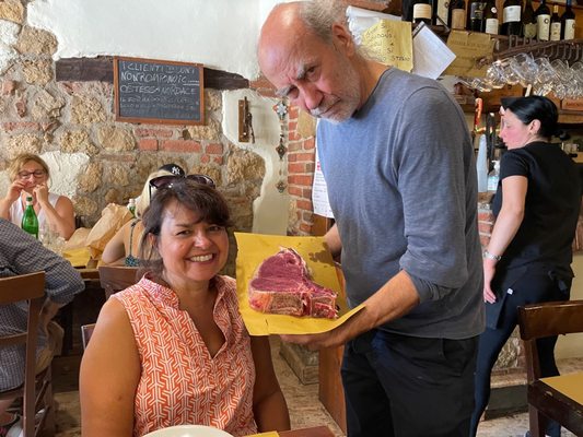 OSTERIA ACQUACHETA dal giovedì al lunedì pranzo e cena necessaria la prenotazione L'OSTESSA E L'OSTE AUGURANO BUONA VITA by null
