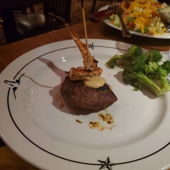 Saltgrass Steak House - Steak, shrimp, and broccoli - Steakhouses Near Me - Arlington, Texas