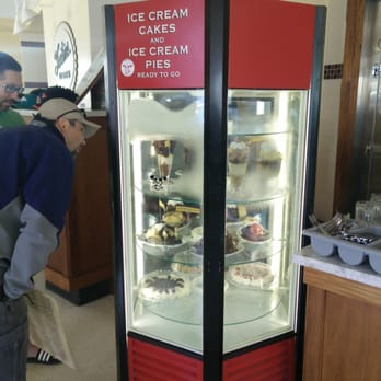 Fenton's Creamery - Display case. - Ice Cream & Frozen Yogurt Near Me - Vacaville, California