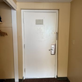 River Terrace - More stains on door - Resorts Near Me - Gatlinburg, Tennessee