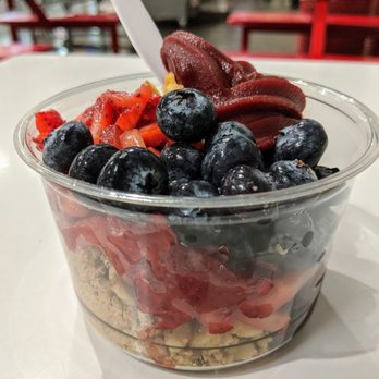 Costco - Acai Bowl (with granola, blueberries, and strawberries) - Wholesale Stores Near Me - Newark, Delaware Costco - Acai Bowl (with granola, blueberries, and strawberries) - Wholesale Stores Near Me - Newark, Delaware