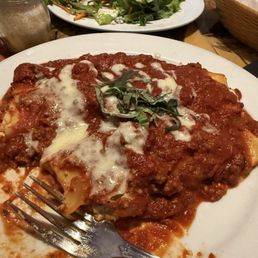 Cannelloni and Mediterranean Salad