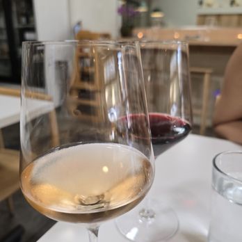Yang’s Kitchen - Good wine and good food - tip, ask for a taste and recommended pairings - Asian Fusion Near Me - Alhambra, California