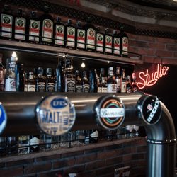 Studio Pub