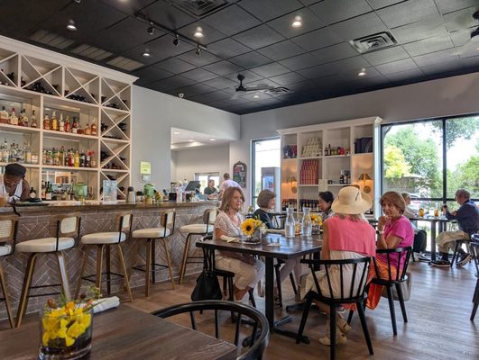 Cafe Largesse by null