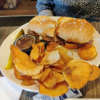 Judi's Lounge Bar & Grill - French dip - Chicken Wings Near Me - Niagara Falls, New York