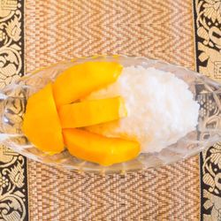 Thai Issan - Mango and sweet sticky rice