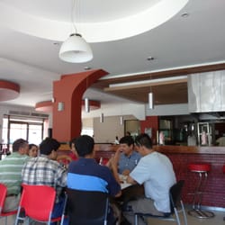 Sangucheria Don René - El local