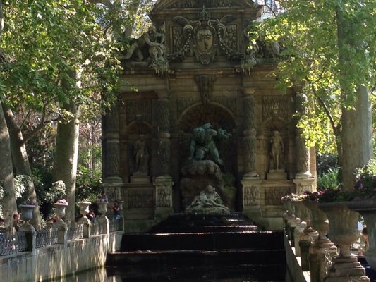 Medici Fountain by null