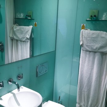 Ambassadors Bloomsbury - My bathroom - Hotels Near Me - London, XGL