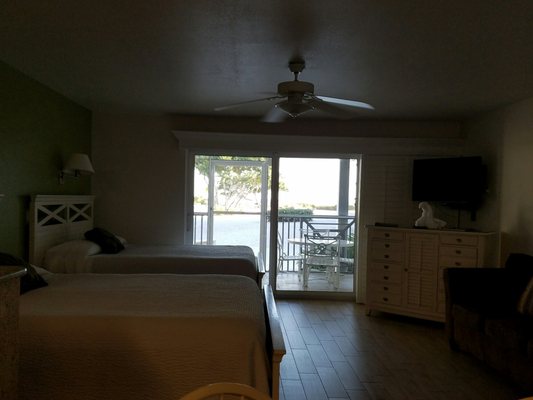 Island Inn by null