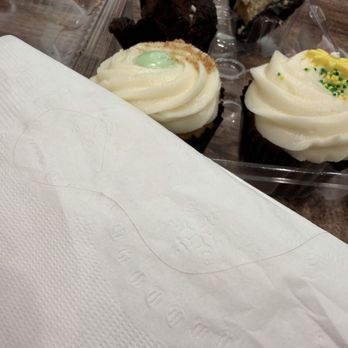 Love At First Bite - Cupcakes and the baker's hair - Bakeries Near Me - Berkeley, California