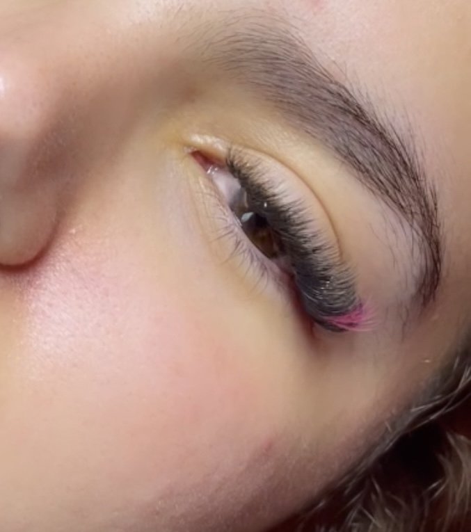 Lia Lashes Logo