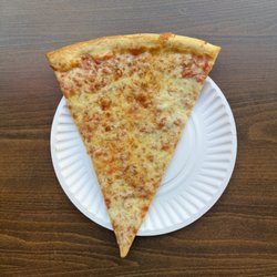 Famous Famiglia Pizzeria - Famous Famiglia Classic Cheese Slice - Beware the grease that comes off it!