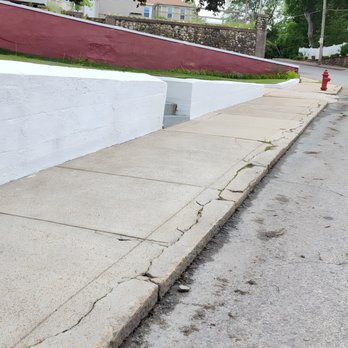 ANNS Cleaning Service - Clean sidewalk - Home Cleaning Near Me ANNS Cleaning Service - Clean sidewalk - Home Cleaning Near Me