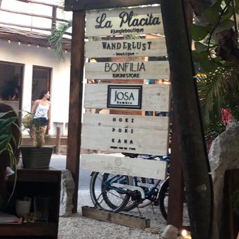 Mur Mur - Mur Mur is up front, at the start of this small boutique row! - Mexican Near Me - Tulum, ROO Mur Mur - Mur Mur is up front, at the start of this small boutique row! - Mexican Near Me - Tulum, ROO