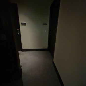 Minute Suites - Airport Lounges Near Me - Dallas, Texas