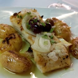 Restaurante O AbÍlio - Bacalhau assado com batatas a murro