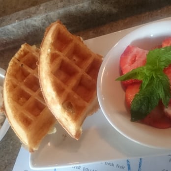 Cafe Murrayhill - Kids waffle with whip - Breakfast & Brunch Near Me - Beaverton, Oregon