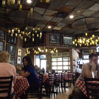 Grimaldi's Pizzeria - Very cool interior - Pizza Near Me - Tampa, Florida Grimaldi's Pizzeria - Very cool interior - Pizza Near Me - Tampa, Florida