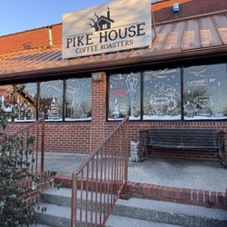 Pike House Coffee - Festive windows, great holiday touch