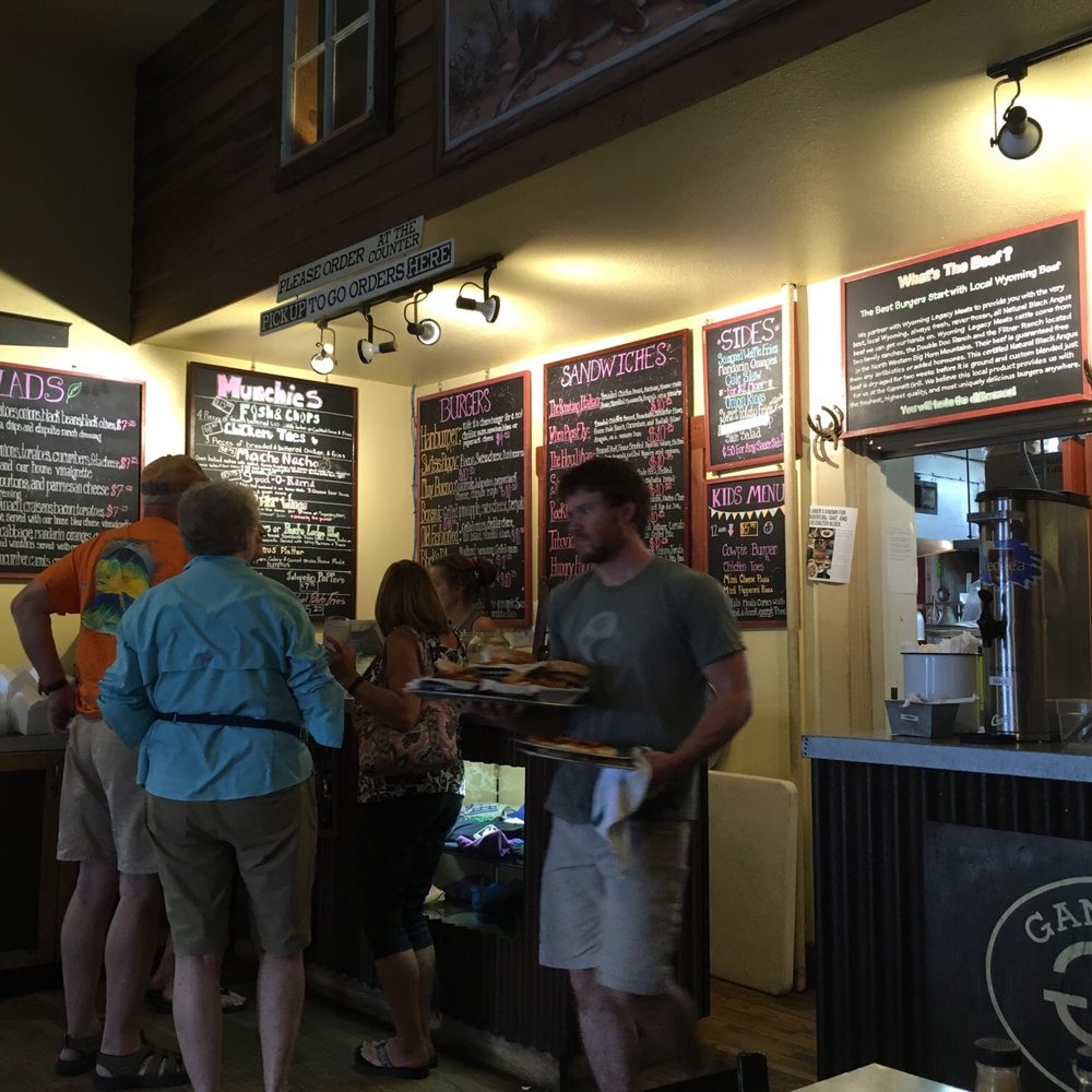 Gannett Grill - Order counter - Pizza Near Me - Lander, Wyoming