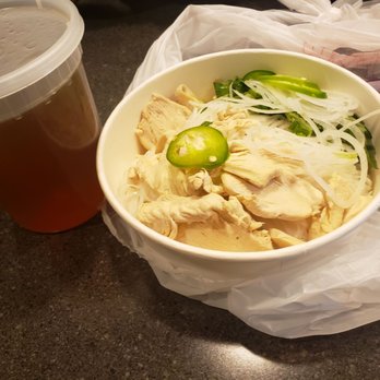 Pho Xpress - Ingredients packaged separately! They also give chopsticks and sriracha sauce. - Vietnamese Near Me - Raleigh, North Carolina