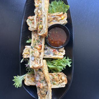 404 Sports Bar - Chicken Southwest Eggrolls - American Near Me - Morrow, Georgia