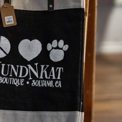 Hund N Kat Pet Boutique - Hund N Kat
