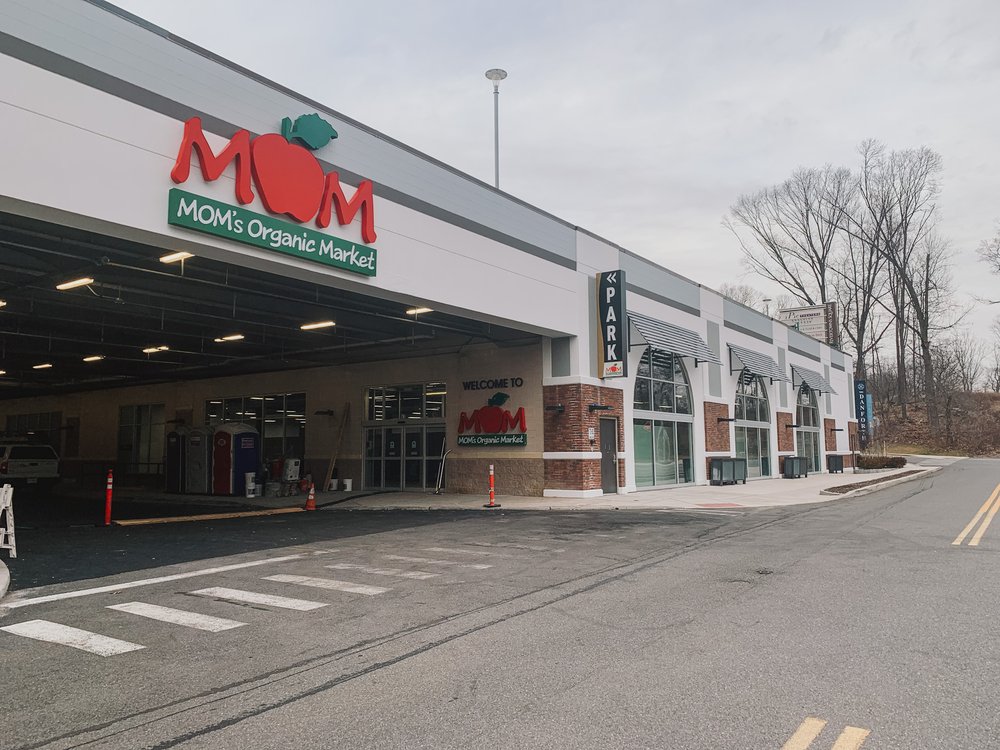 MOM’S ORGANIC MARKET Updated October 2024 51 Photos & 30 Reviews