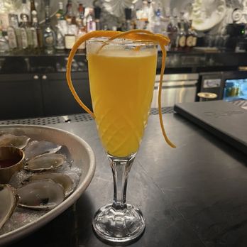 Dearly Beloved - Midas Touch - Cocktail Bars Near Me - Chicago, Illinois
