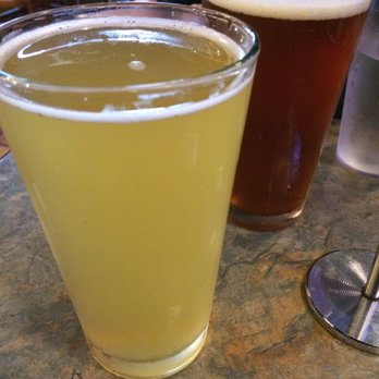 Bobby G's Pizzeria - $1 off beers during Happy Hour (4-7pm) - Pizza Near Me - Berkeley, California