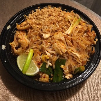 Buuz Thai Eatery - Pad Thai chicken extra spicy ordered through delivery - Thai Near Me - Arlington, Virginia