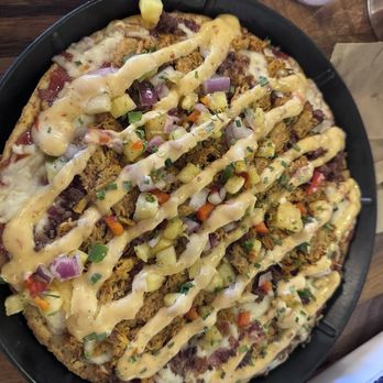 Treylor Park - Hitch - Hawaiian BBQ pizza - New American Near Me - Savannah, Georgia