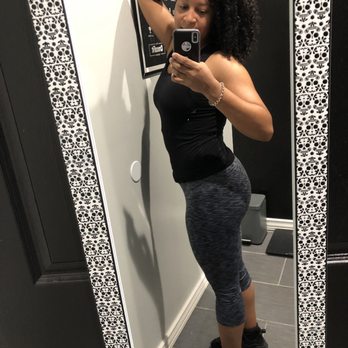 Equis Fitness - CrossFit Equis Bathroom Photo Sesh - Gyms Near Me - Bronx, New York