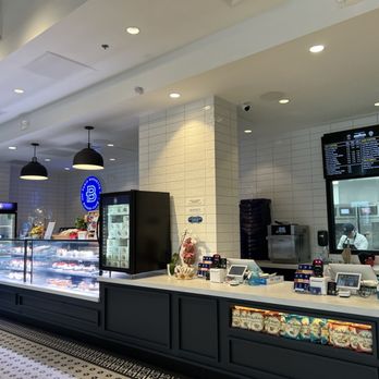 Paris Baguette - Bakeries Near Me - Houston, Texas