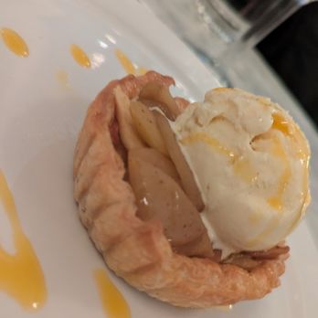Manny's Bistro - warm apple tart - French Near Me - New York, New York