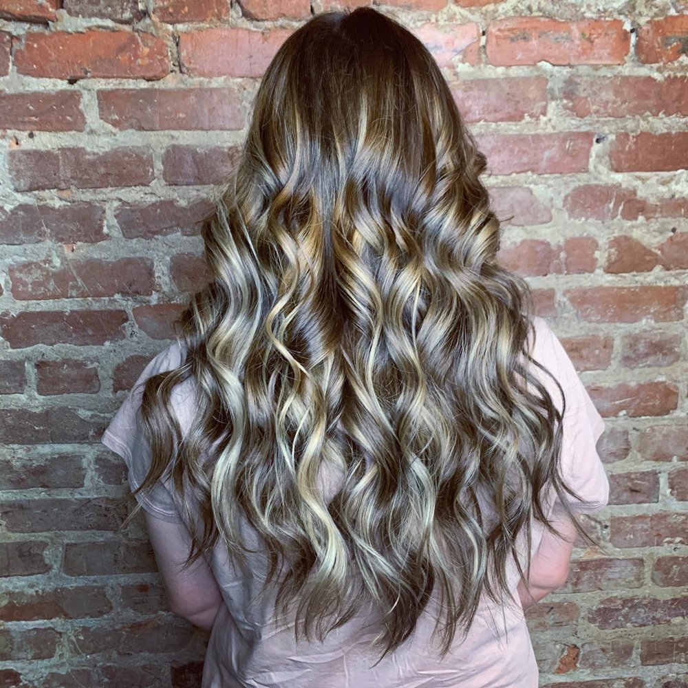 TANGLED AND TEASED SALON Updated July 2024 94 Photos 46 Sloan St