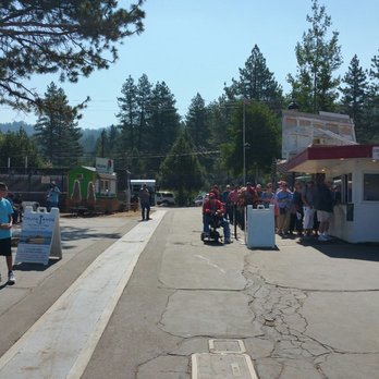 MS Dixie II - Line waiting for ticket booth to open. It opens one hour prior to departure. - Boating Near Me - Zephyr Cove, Nevada MS Dixie II - Line waiting for ticket booth to open. It opens one hour prior to departure. - Boating Near Me - Zephyr Cove, Nevada