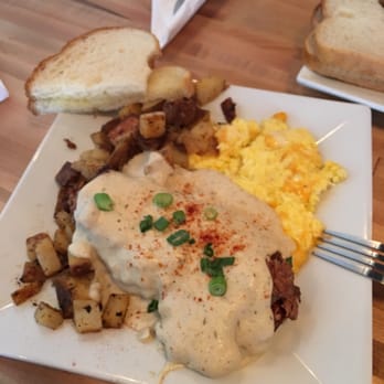Commonwealth - Chicken fried chicken for brunch - Beer Bar Near Me - Modesto, California