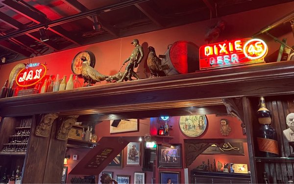 Winston's Pub & Patio by null