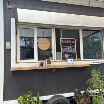 Badabingsu - Outside - Ice Cream & Frozen Yogurt Near Me - Kahuku, Hawaii Badabingsu - Outside - Ice Cream & Frozen Yogurt Near Me - Kahuku, Hawaii