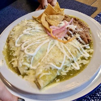 Mexican Mom - Chicken Enchiladas Verdes - Mexican Near Me - Spring, Texas Mexican Mom - Chicken Enchiladas Verdes - Mexican Near Me - Spring, Texas