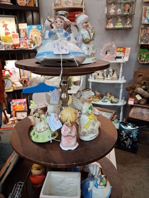Cottonwood Market Antique Mall by null