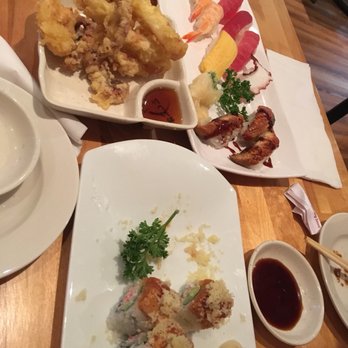 Sakura Sushi - Sushi Bars Near Me - Schaumburg, Illinois
