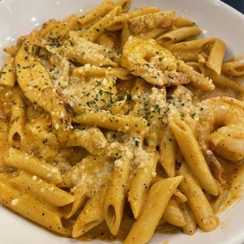 Blackwall Hitch - Bayou penne - New American Near Me - Baltimore, Maryland